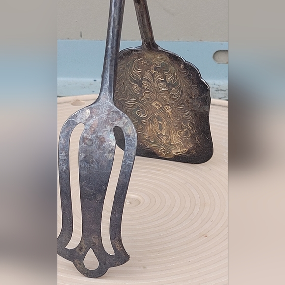 Vintage Pastry Tongs - Picture 5 of 7